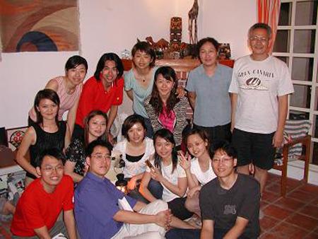 2003 (15).jpg - Jun 20, 2003  迎新送舊(老師家中聚餐) [Lab newcomer welcome party (Prof. Shiau's house)]-3